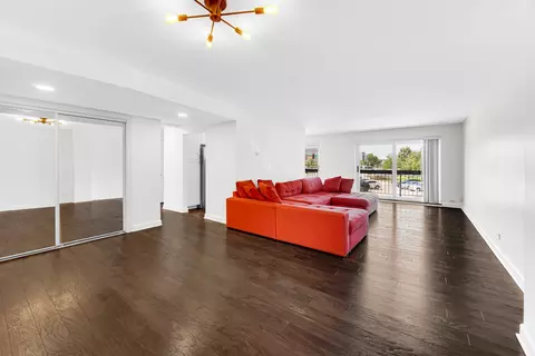 Living - 711 S Des Plaines River Rd #203, Des Plaines, IL 60016 photo 1 of 2