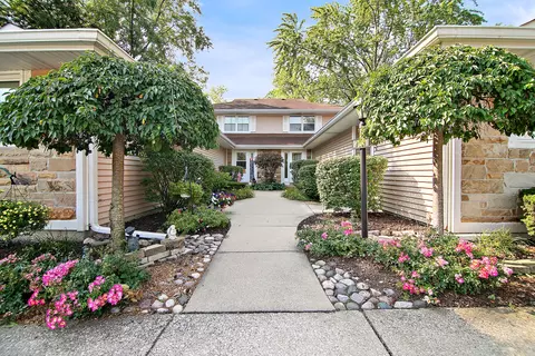 5341 Creekside Dr #C, Oak Forest, IL 60452