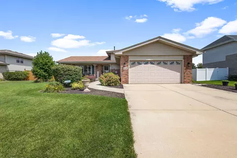 758 Churchill Dr, New Lenox, IL 60451