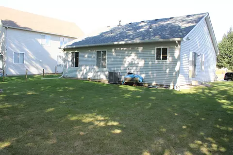 Exterior - 203 Keller St, Plano, IL 60545 photo 5 of 7