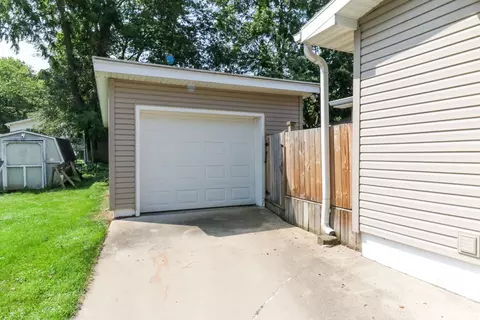 307 12 E Baker St, Bloomington, IL 61701 photo 3