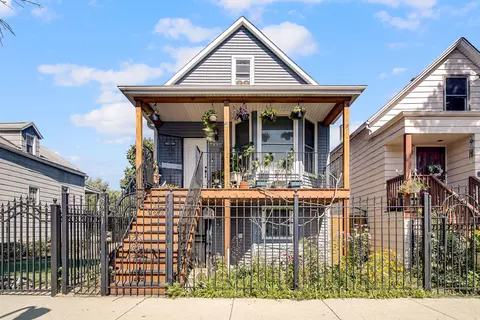 8531 S Escanaba Ave, Chicago, IL 60617