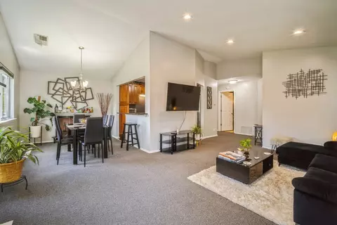 Living - 1404 Ashton Ct #D2, Wheeling, IL 60090 photo 2 of 2
