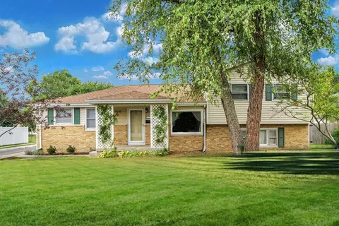 508 N Richman St, Villa Grove, IL 61956