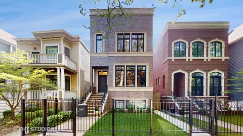 3823 N Marshfield Ave, Chicago, IL 60613