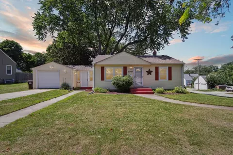 2003 Colorado Ave, Rockford, IL 61108