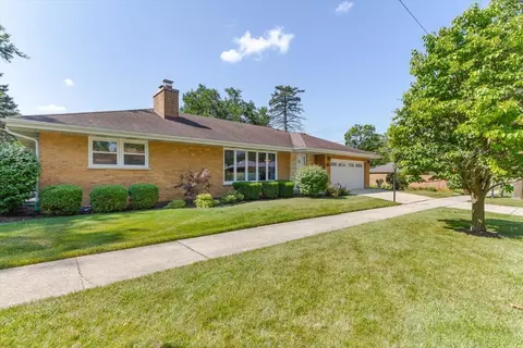 844 N Greenwood Ave, Park Ridge, IL 60068