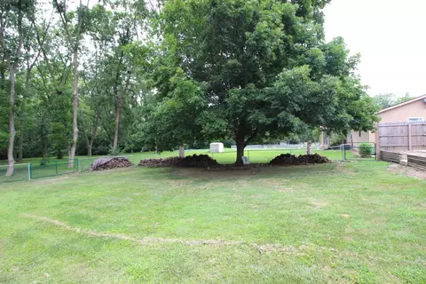 Exterior - 1121 N Linden St, Normal, IL 61761 photo 6 of 8