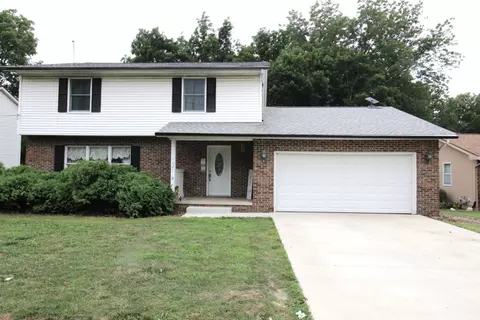 1121 N Linden St, Normal, IL 61761