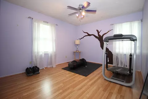 Bedroom - 1121 N Linden St, Normal, IL 61761 photo 5 of 8
