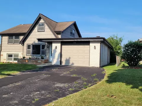 734 N Van Auken St, Elmhurst, IL 60126