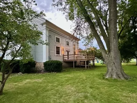 211 S Division St, Chenoa, IL 61726 photo 6