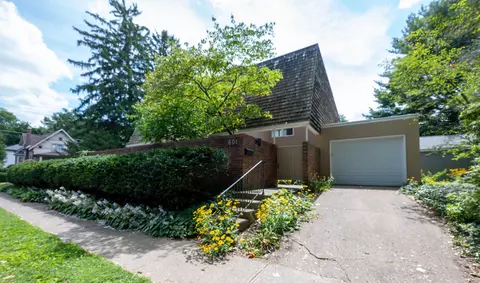 601 W Iowa St, Urbana, IL 61801
