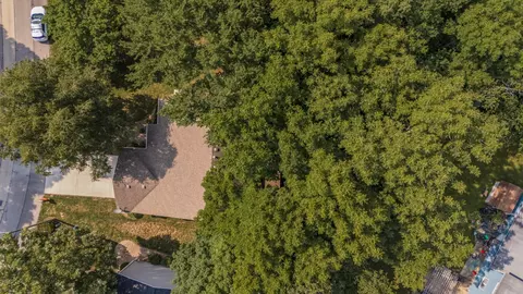 View/Area - 7 Scenic Pt, Bloomington, IL 61701 photo 2 of 4