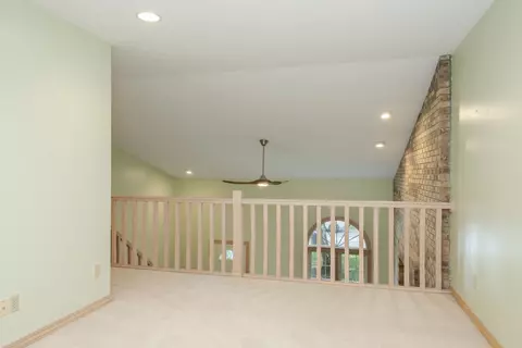 Living - 7 Scenic Pt, Bloomington, IL 61701 photo 7 of 7