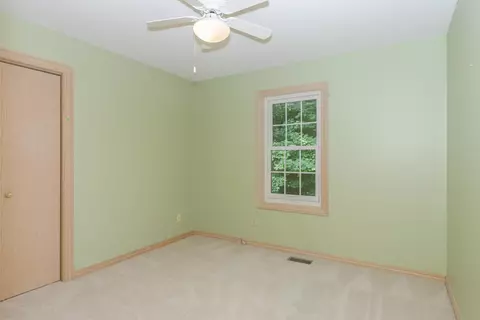 Bedroom - 7 Scenic Pt, Bloomington, IL 61701 photo 7 of 10