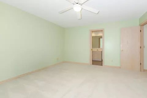 Bedroom - 7 Scenic Pt, Bloomington, IL 61701 photo 4 of 10