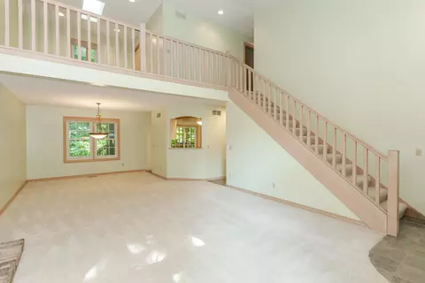 Living - 7 Scenic Pt, Bloomington, IL 61701 photo 4 of 7