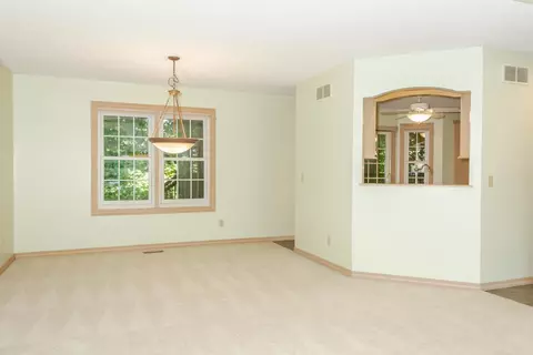 Living - 7 Scenic Pt, Bloomington, IL 61701 photo 5 of 7