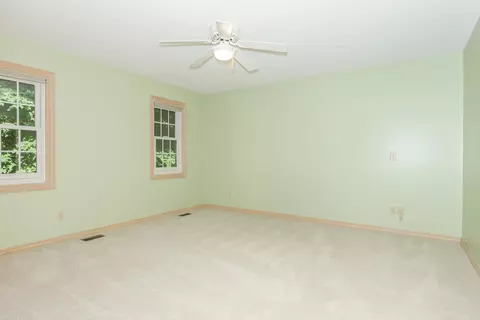 Bedroom - 7 Scenic Pt, Bloomington, IL 61701 photo 5 of 10