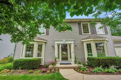 5830 Constitution Ave, Gurnee, IL 60031