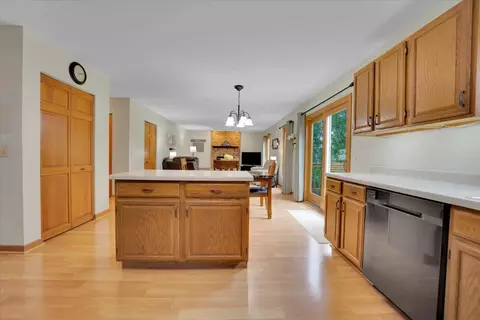 5830 Constitution Ave, Gurnee, IL 60031 photo 13