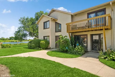 11 Constitution Ct, Vernon Hills, IL 60061