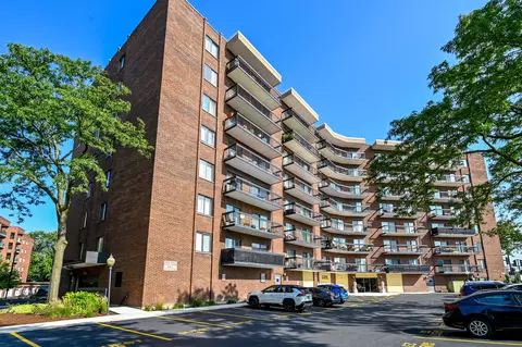 711 S River Rd #206, Des Plaines, IL 60016 photo 4