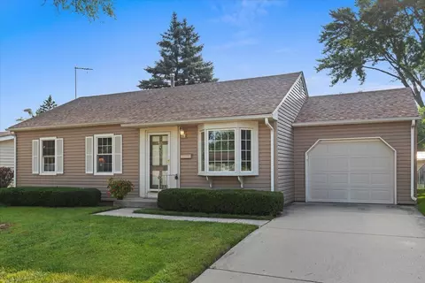 321 Lincoln Ter, Buffalo Grove, IL 60089