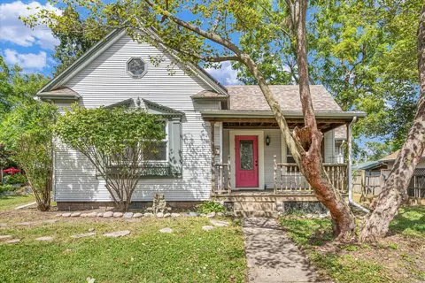 916 E Water St, Urbana, IL 61802