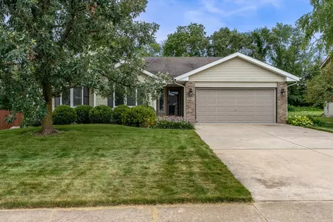 6743 Butterfield Dr, Cherry Valley, IL 61016