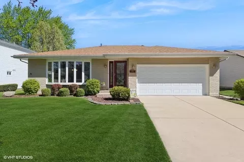 1150 Hobart Ave, Downers Grove, IL 60516