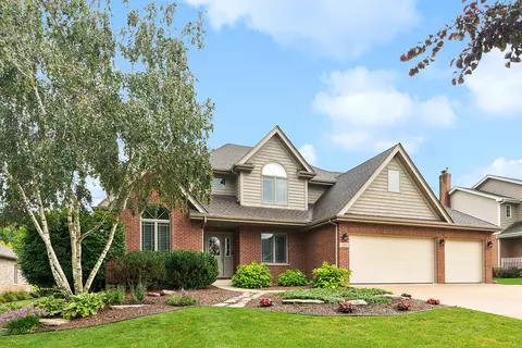 21219 S Wooded Cove Dr, Elwood, IL 60421