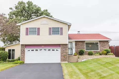 250 S Elmwood Ln, Bartlett, IL 60103