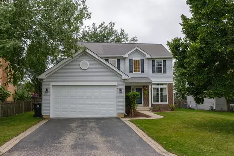 390 W Boxwood Ct, Round Lake, IL 60073
