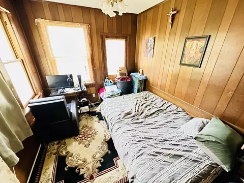 Bedroom - 115 Hill Ave, Elgin, IL 60120 photo 1 of 5