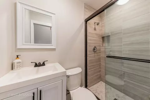 2302 Robincrest Ln, Glenview, IL 60025 photo 18