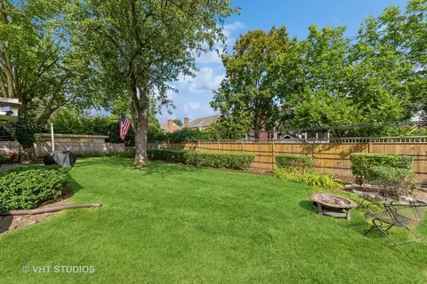 2302 Robincrest Ln, Glenview, IL 60025 photo 21