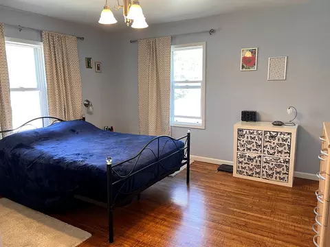 Bedroom - 712 E Superior St, Ottawa, IL 61350 photo 2 of 3