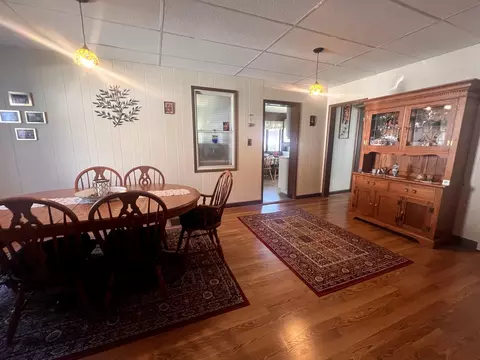 Dining - 712 E Superior St, Ottawa, IL 61350 photo 1 of 1