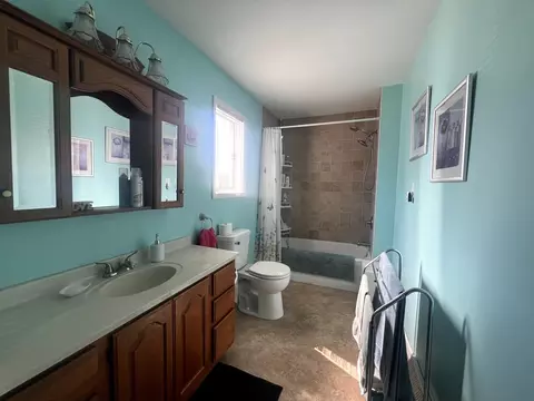 Bath - 712 E Superior St, Ottawa, IL 61350 photo 1 of 2
