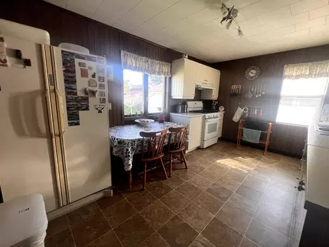 Kitchen - 712 E Superior St, Ottawa, IL 61350 photo 3 of 4