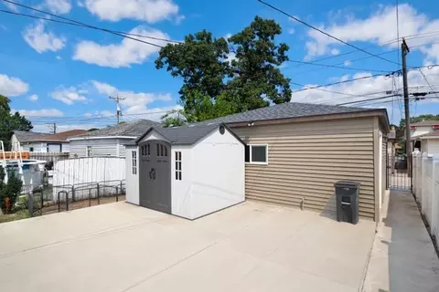 Exterior - 4211 Clinton Ave, Stickney, IL 60402 photo 5 of 6