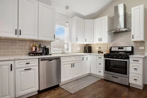 Kitchen - 4211 Clinton Ave, Stickney, IL 60402 photo 2 of 3