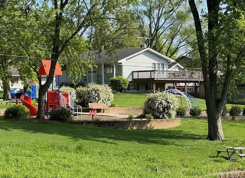 Exterior - 531 Harvard Ln, Hoffman Estates, IL 60169 photo 5 of 5