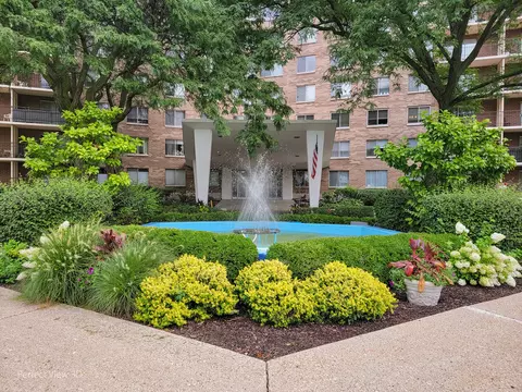 7141 N Kedzie Ave #506, Chicago, IL 60645