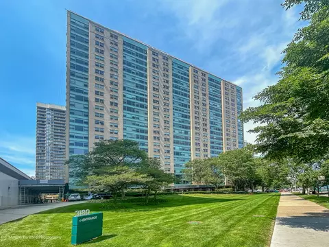3180 N Lake Shore Dr #5C, Chicago, IL 60657