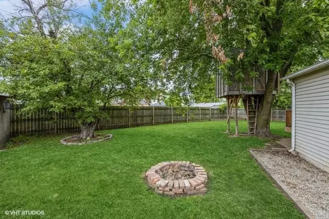 7036 Garden Ln, Bridgeview, IL 60455 photo 25