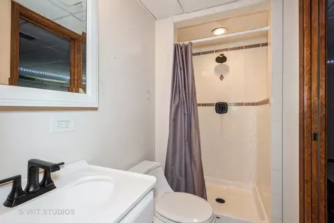 Bath - 0 N141 Cobblestone Ln, Wheaton, IL 60187 photo 4 of 4