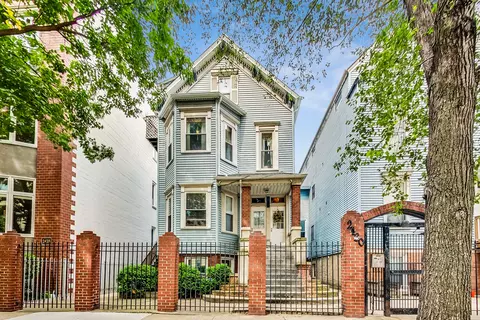 2430 N Southport Ave #2R, Chicago, IL 60657